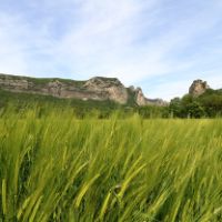 Le passage vers Saoû et son environnement remarquable à 15 minutes du gîte